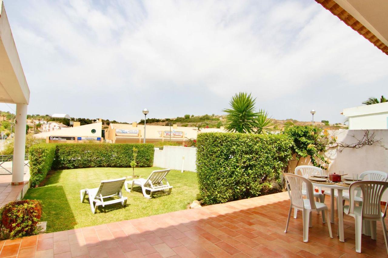 Lovelystay - Alto Dos Calicos 2Br House With Garden อัลบูเฟรา ภายนอก รูปภาพ