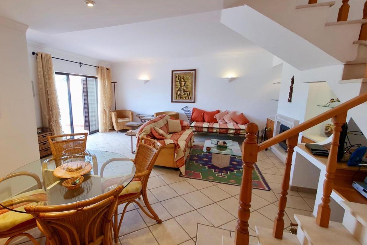 Lovelystay - Alto Dos Calicos 2Br House With Garden อัลบูเฟรา ภายนอก รูปภาพ