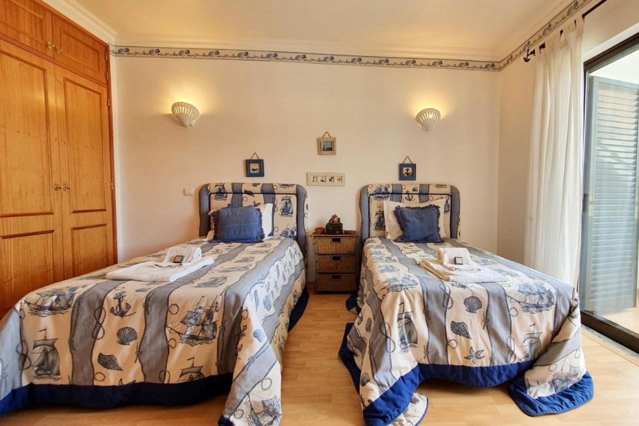 Lovelystay - Alto Dos Calicos 2Br House With Garden อัลบูเฟรา ภายนอก รูปภาพ