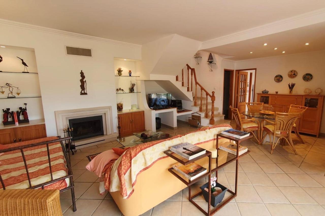 Lovelystay - Alto Dos Calicos 2Br House With Garden อัลบูเฟรา ภายนอก รูปภาพ