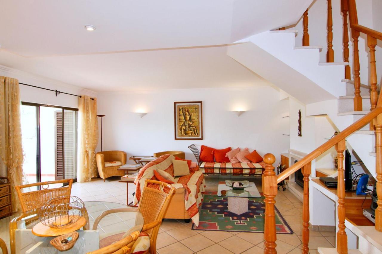 Lovelystay - Alto Dos Calicos 2Br House With Garden อัลบูเฟรา ภายนอก รูปภาพ