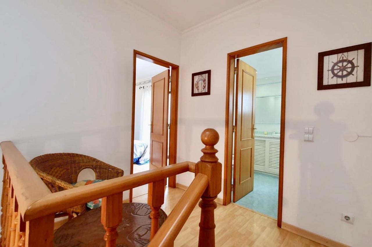 Lovelystay - Alto Dos Calicos 2Br House With Garden อัลบูเฟรา ภายนอก รูปภาพ